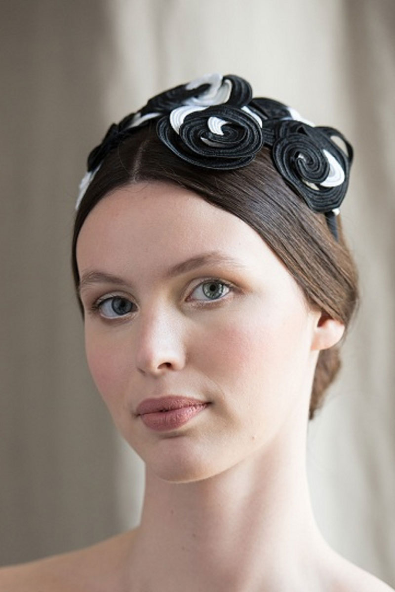 Headpiece circles black and white cotton soutache Veronica Innocenzi Acapo italiano plurale artist
