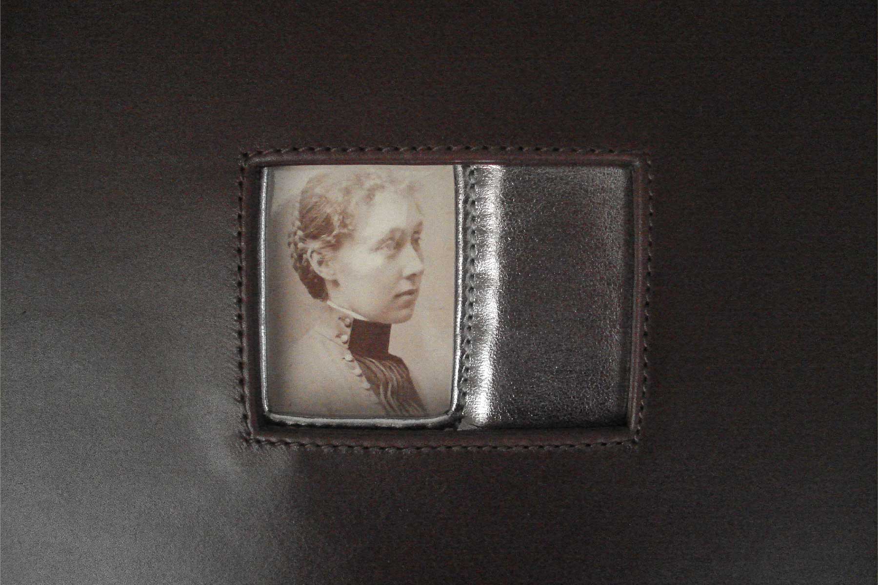 Purse Silver leather photo 20th century Annalisa Tessarolo