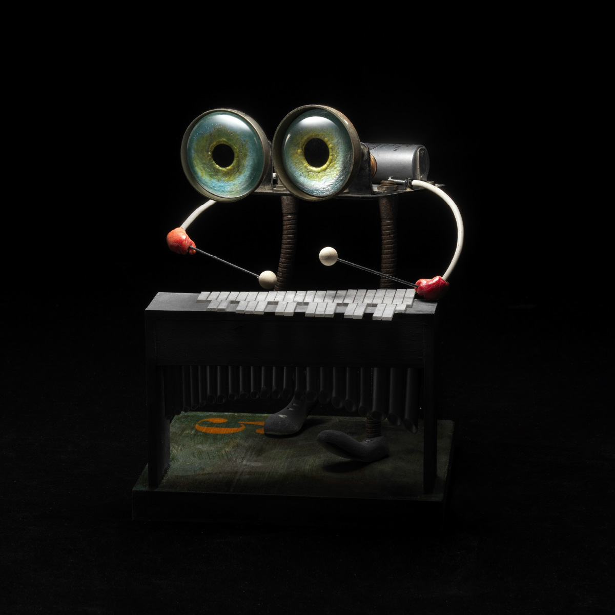 Stefano Prina xylophone eyes Italiano Plurale artist