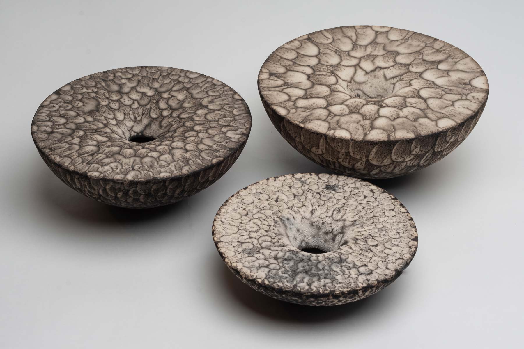 Lara De Sio sculpture incrementum white semirefractory clay Italiano Plurale