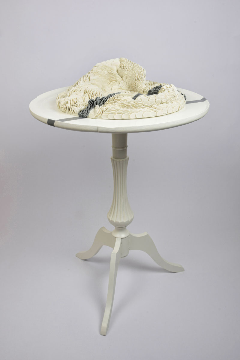 Silvia Granata Sculpture Legami porcelain pigments side table Italiano Plurale